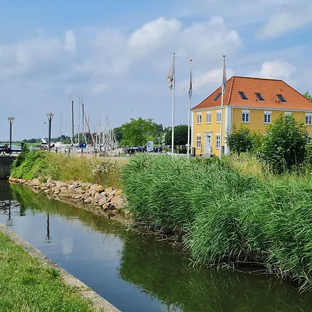 Kirkely * Vester Ulslev