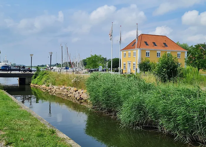 Kirkely * Vester Ulslev